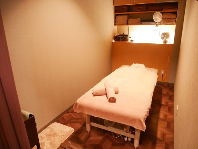 リラクゼーションサロン　TILLEUL　カリーノ江坂店